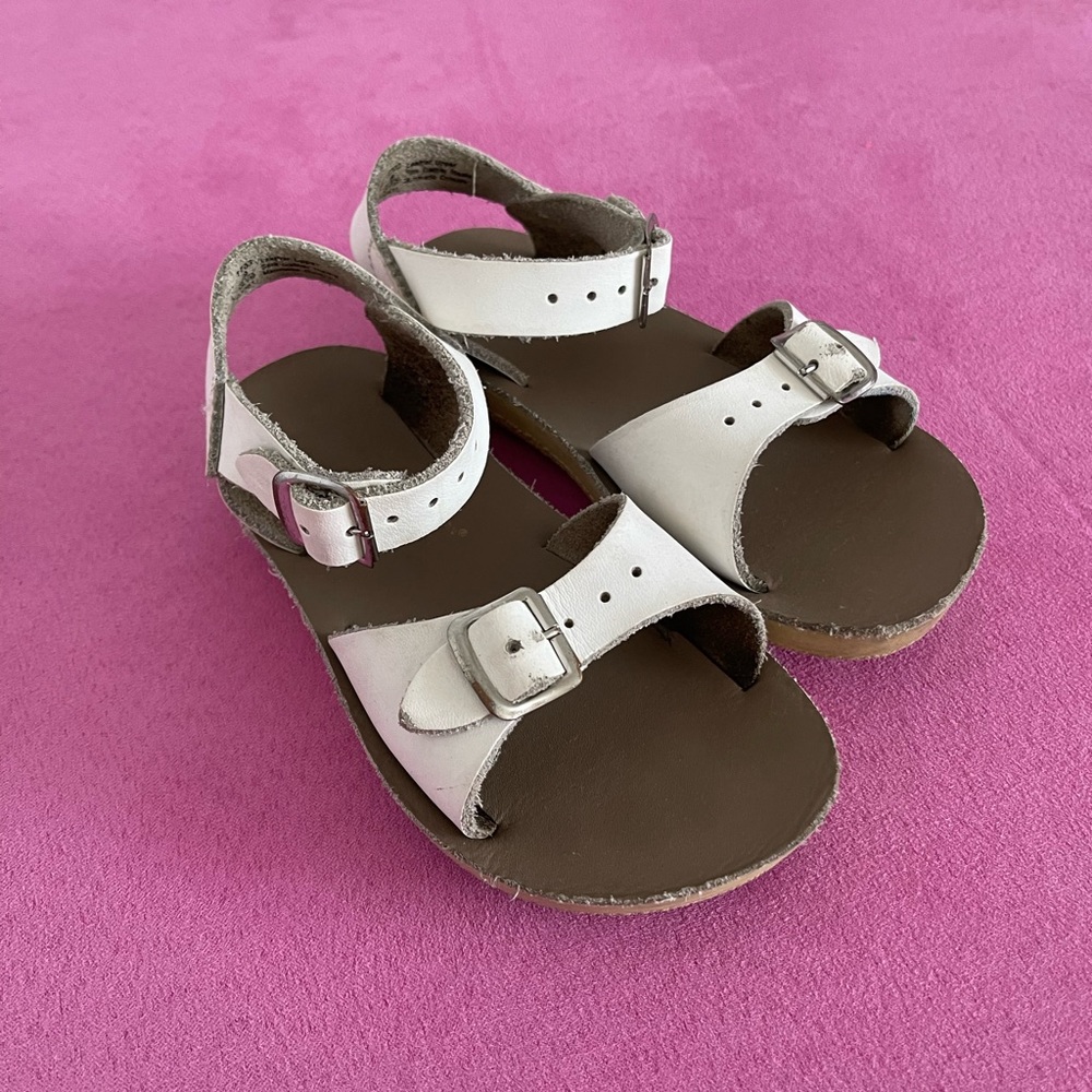 Saltwater Sun-Sand-Surfer Sandals